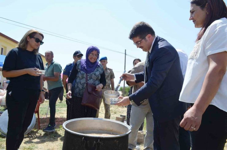 Aşure etkinliği birlik beraberlik şölenine dönüştü