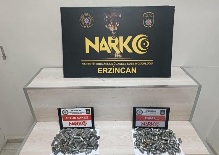 Erzincan’da midelerinde esrar ve Afyon sakızı taşıyan 2 şüpheli tutuklandı