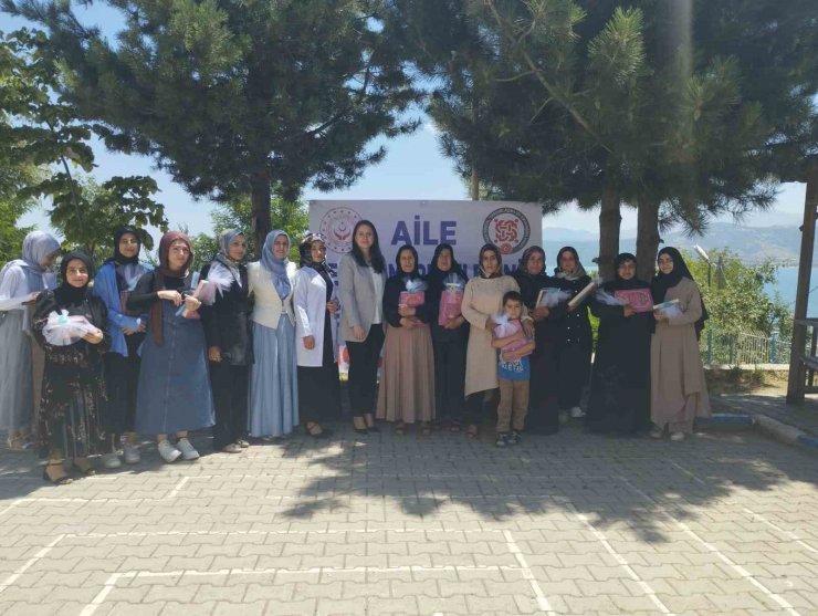 Tatvan’da ADEM kursiyerlerine sertifika töreni düzenlendi