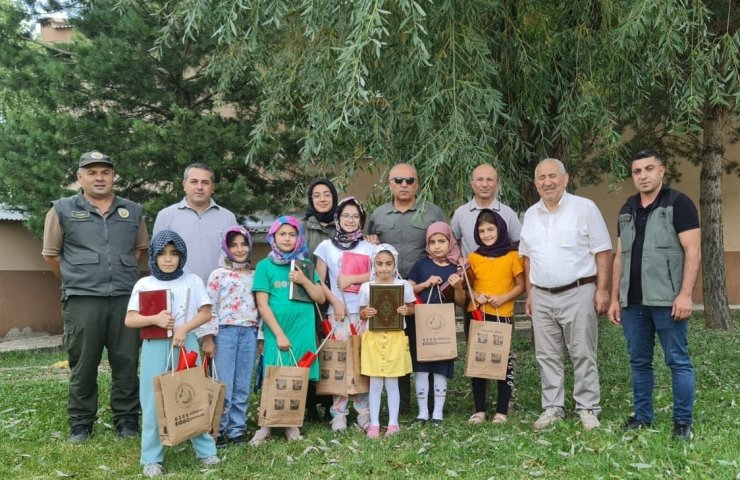 Yaz Kur’an Kursu Öğrencileri Hediyelerle Sevindirildi