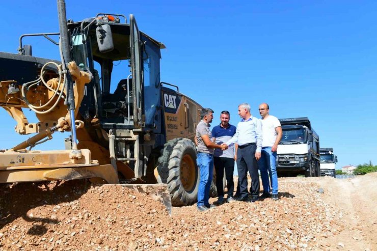 Yeşilyurt’un merkez ve kırsal bölgelerinin ulaşım ağı konforlu hale geliyor