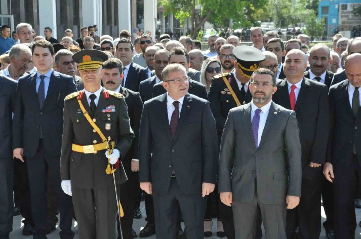 Kars’ta 30 Ağustos Zafer Bayramı törenle kutlandı