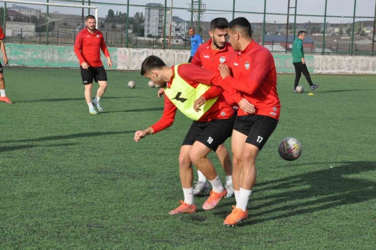 Kars 36 Spor’da Ziraat Türkiye Kupası hazırlıkları sürüyor