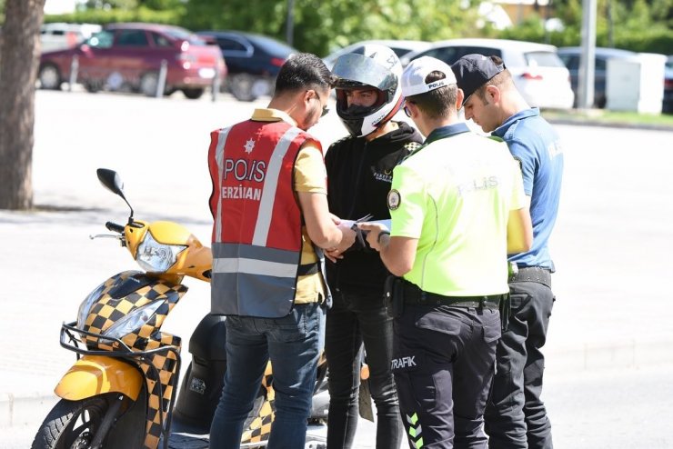 Erzincan’da motosiklet, traktör ve servis araçları denetlendi