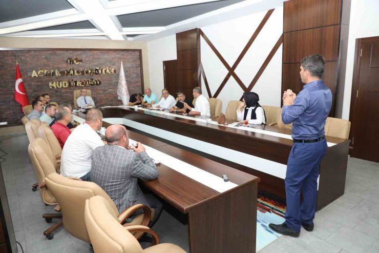 Ağrı’da pansiyonlu okulların müdürleri ile toplantı yapıldı