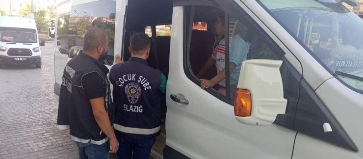 Elazığ’da okul önlerinde denetim