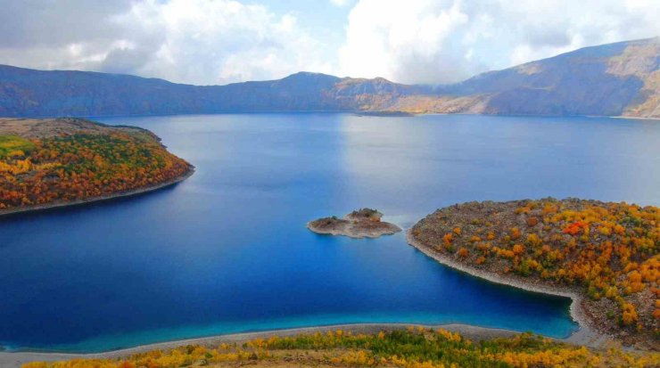 Nemrut Kalderası’nda sonbahar güzelliği