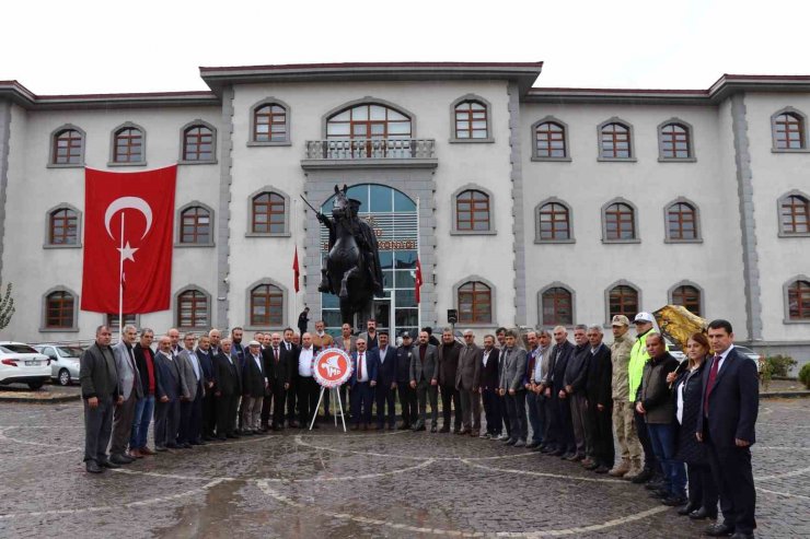 Oltu’da Muhtarlar günü kutlandı