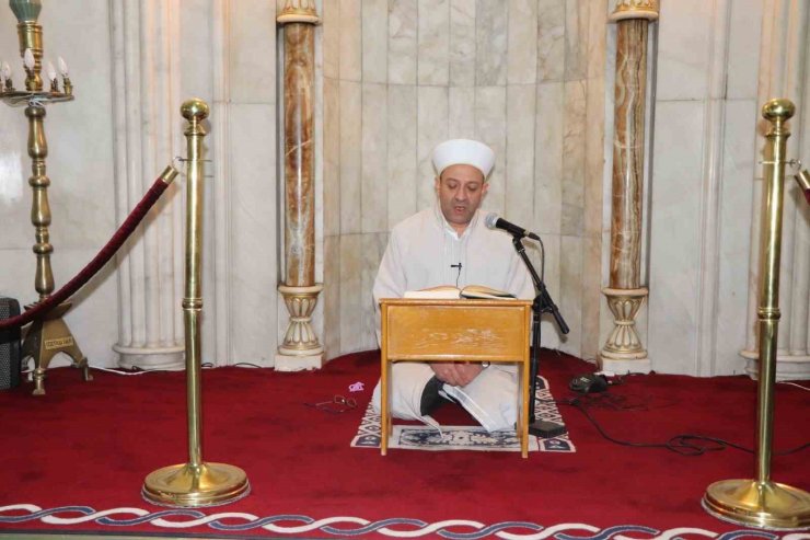 Elazığ genelindeki camilerde Filistin’e destek için Fetih suresi okundu