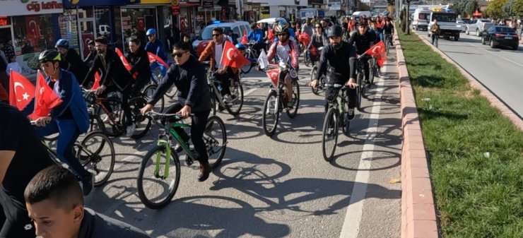 Erciş’te 100 bisikletliyle 100. yıl Cumhuriyet turu