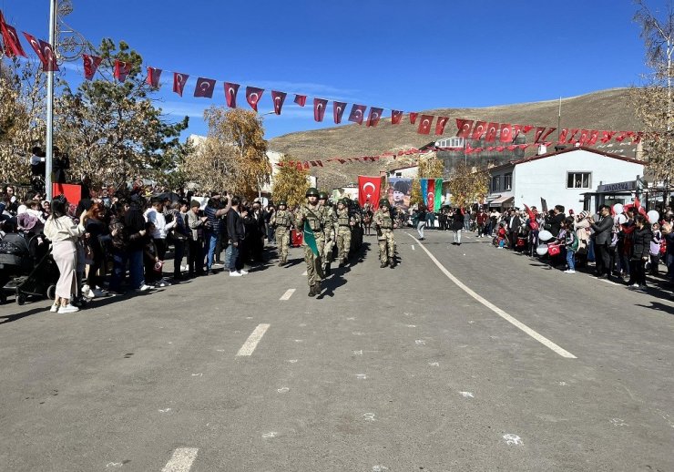 Çıldır’da Coşkulu Cumhuriyet Kutlamaları