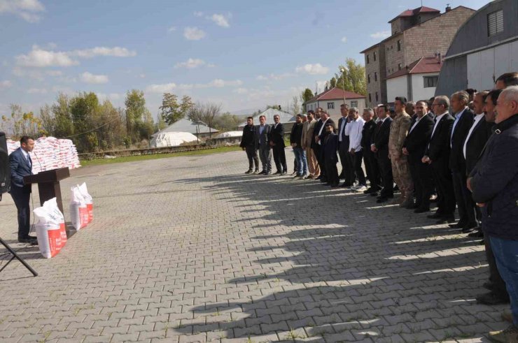 Bulanık’taki çiftçilere 120 ton buğday tohumu desteği