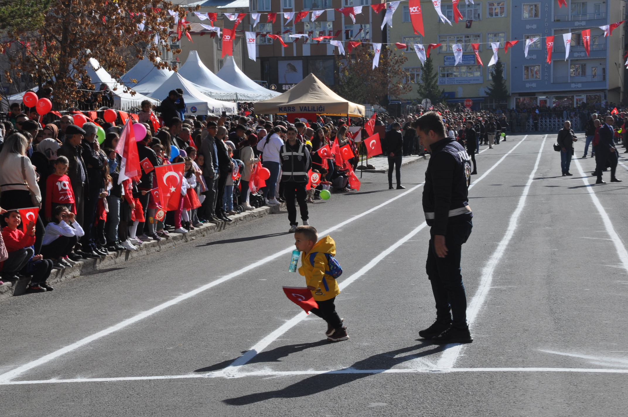 vatandaslardan-cumhuriyetin-100-yil-torenine-tepki-6.jpg