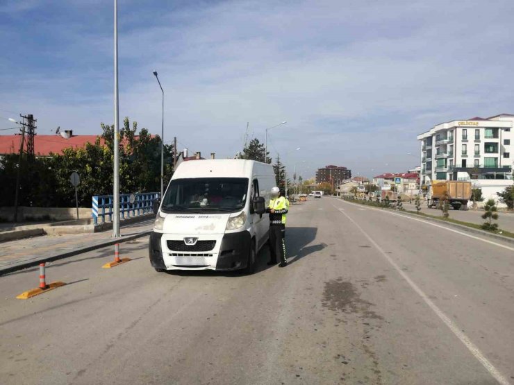 Van’da 20 araç trafikten men edildi