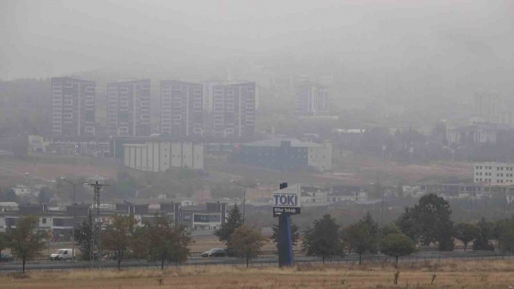 Elazığ’da sis etkili oldu