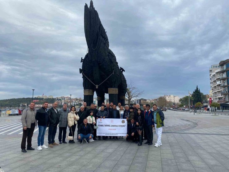 Hakkârili gençlerden Çanakkale ve İstanbul gezisi