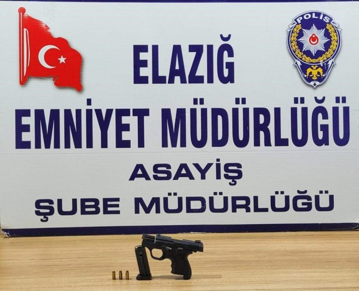 Elazığ’da güven uygulaması: Ruhsatsız silah ve uyuşturucu madde ele geçirildi