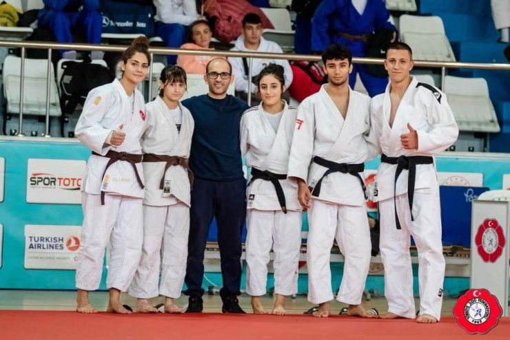 Van Büyükşehir Belediye Spor Kulübü Judo Takımı Ümitler 1. Ligine yükseldi