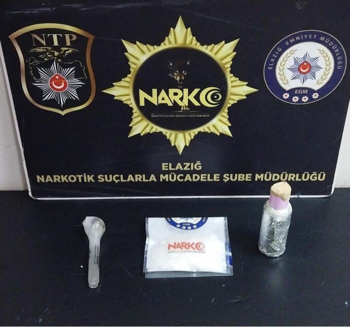 Elazığ’da polis uyuşturucu tacirlerine geçit vermiyor: 3 tutuklama