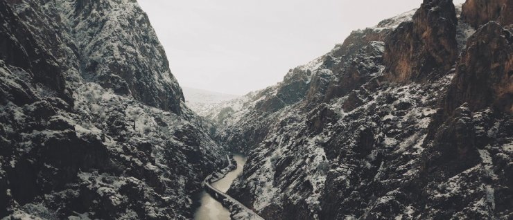 Erzincan’daki masalsı kanyonlar turizmcileri cezbediyor