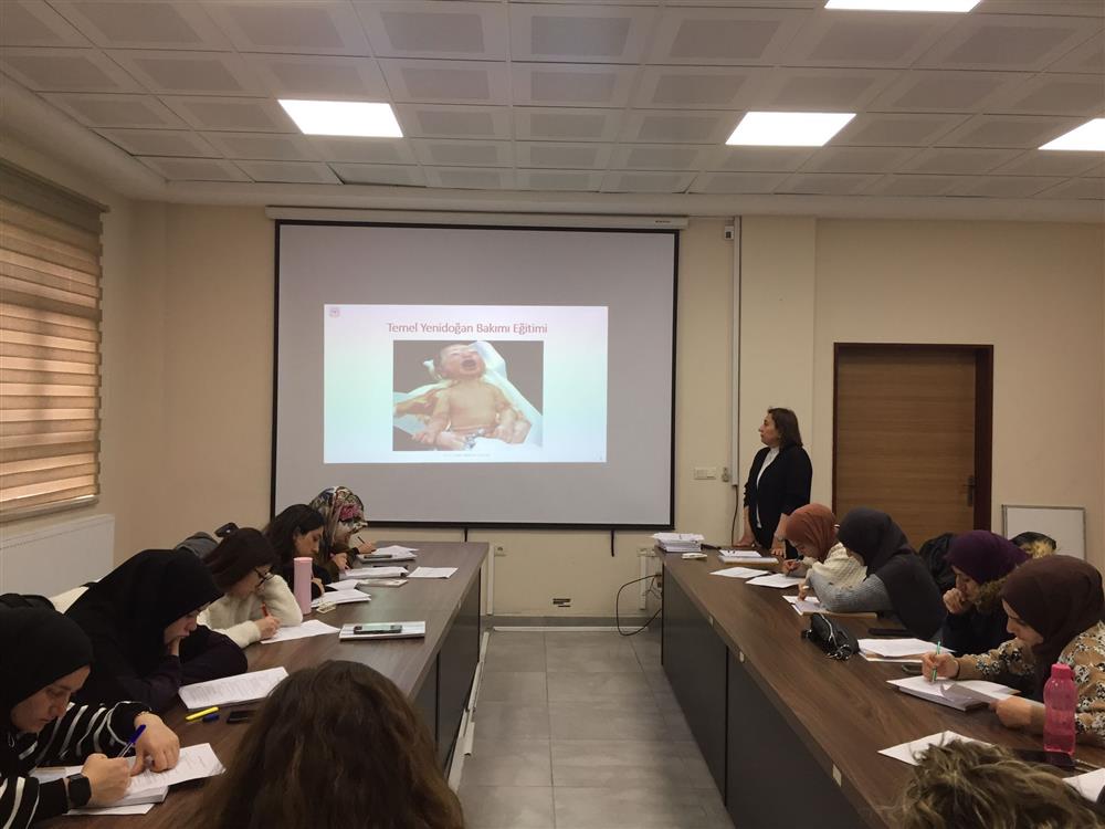 karsta-temel-yeni-dogan-bakimi-egitimi-2.jpeg