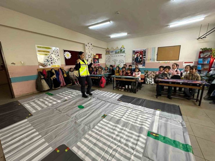 Hamur’da spor güvenliği ve trafik eğitimi toplantısı