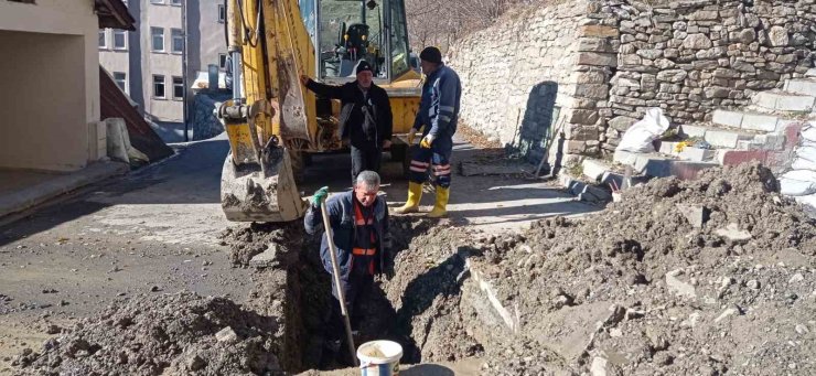 Hakkari’de 12 noktadaki su arızası giderildi