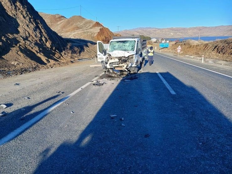 Elazığ’da trafik kazası: 3 yaralı