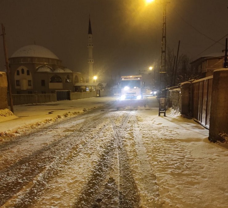 Van’da karla mücadele başladı