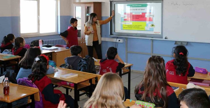 Ortaokul öğrencilerine, "Gıda Güvenilirliği, Gıda Kayıpları ve İsrafı" konularında eğitim verildi