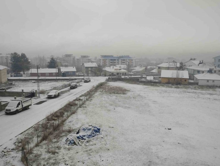 Varto’da kar yağışı