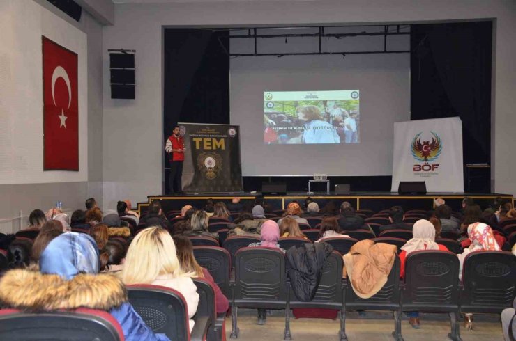 Kars’ta öğretmenler “Gençlik Sizin Eseriniz’’ Projesi anlatıldı