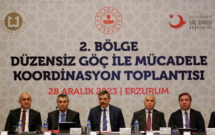 Bölge valileri düzensiz göçle mücadele için Erzurum’da toplandı