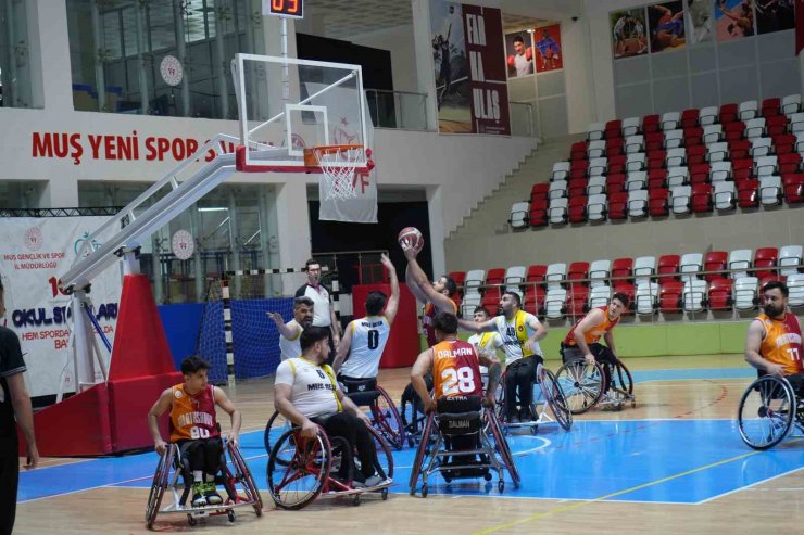 Tekerlekli Sandalye Basketbol Süper Ligi: Muş BESK: 57 - Galatasaray: 77