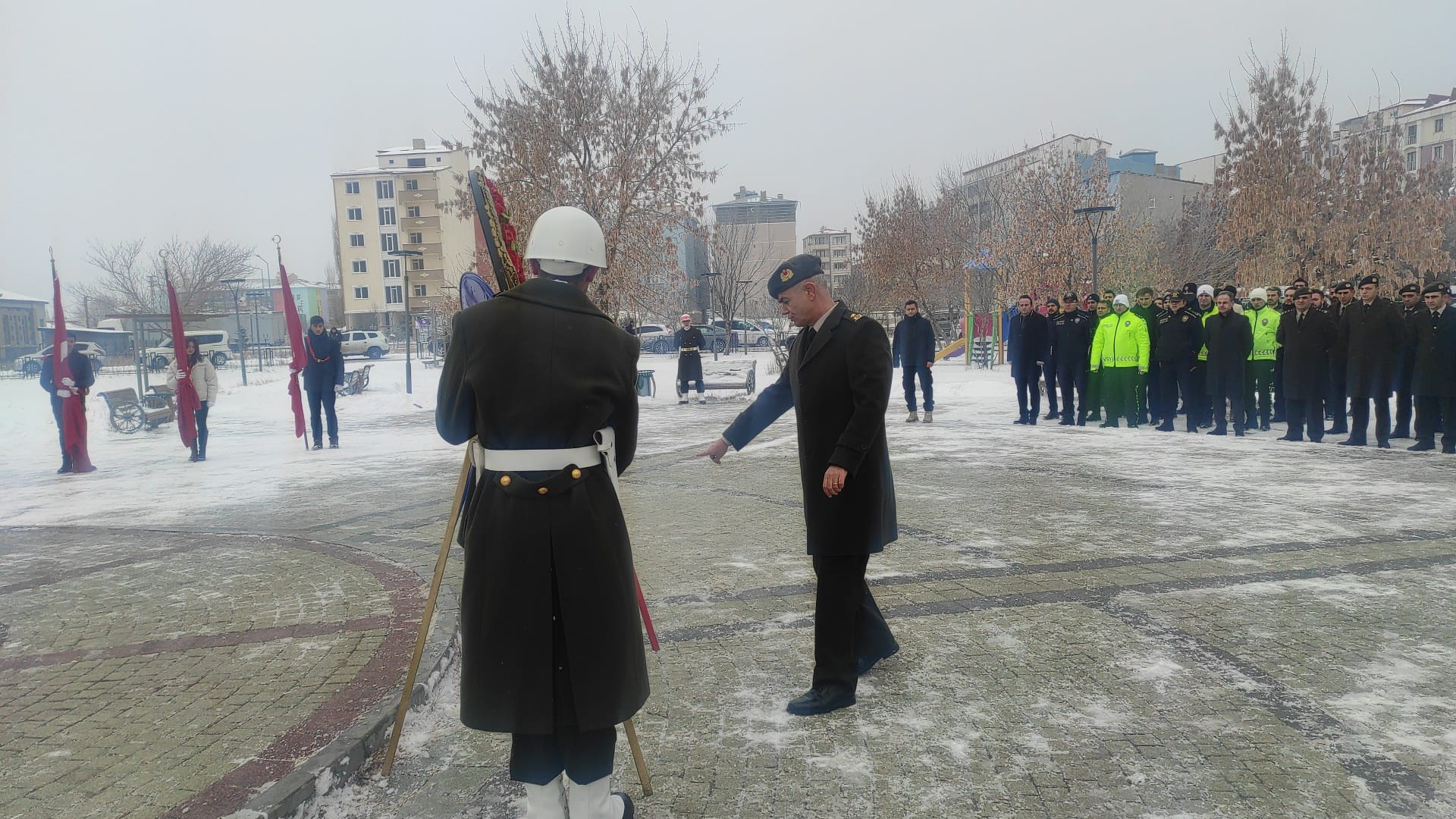 dogu-cephesi-komutani-kazim-karabekir-pasa-eksi-9-derece-sogukta-karsta-anildi-2.jpg