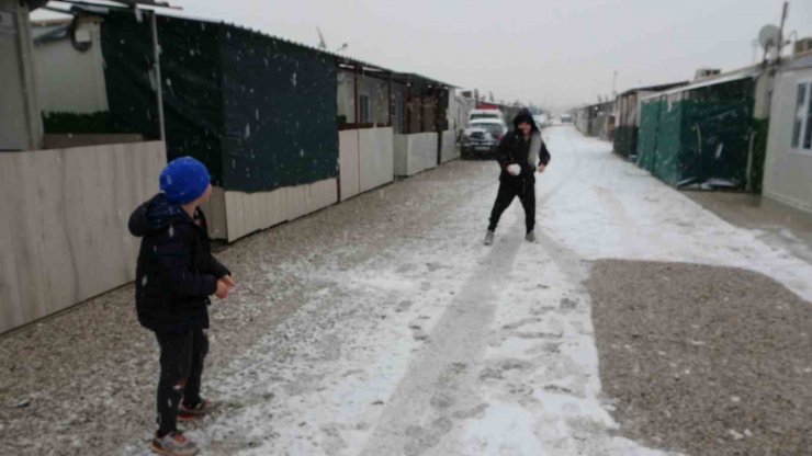 Malatya’da kar yağısı etkili oluyor