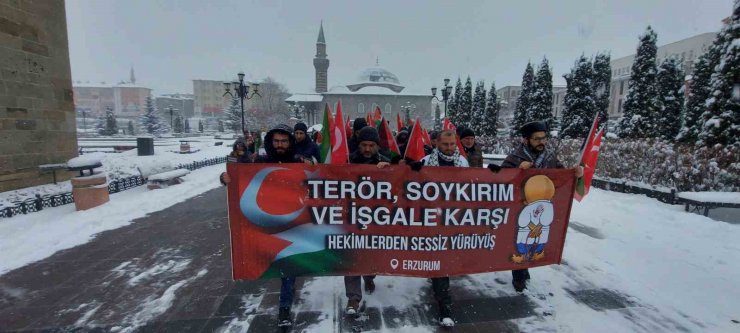 Erzurum’da hekimler Gazze için yürüdü