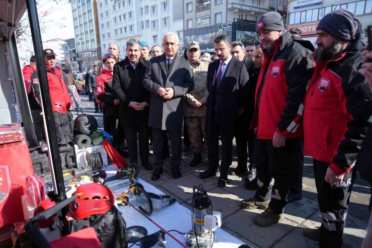 Muş’ta dayanışma ve bilinçlendirme standı kuruldu