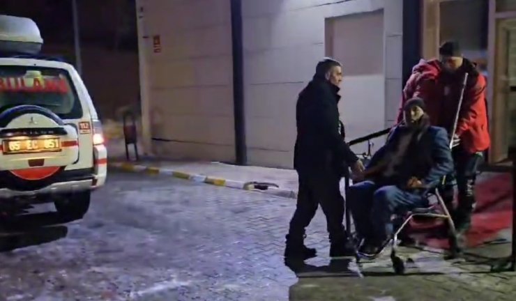 Van’da göğüs ağrısı olan hastaya snowtrack ambulansla ulaşıldı