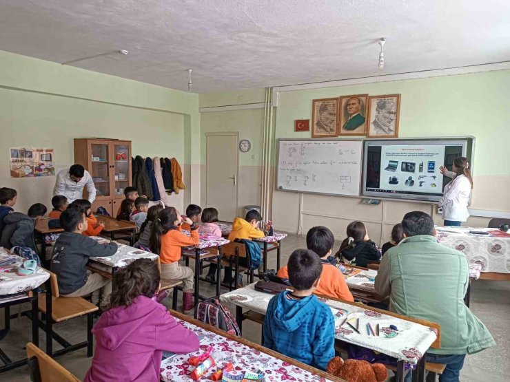 Hakkari’de sıfır atık ve geri dönüşüm eğitimi