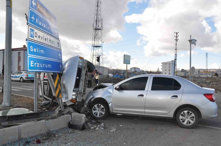 Kars’ta trafik kazası: 4 yaralı