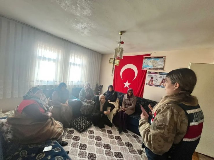 Palandöken Kaymakamlığı’ndan kadınlara KADES bilgilendirmesi