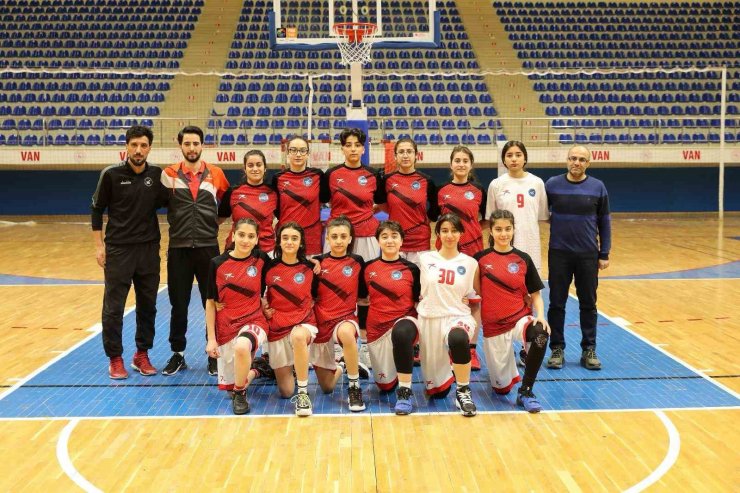 İpekyolu Belediyesi Spor Kulübü bölge şampiyonu oldu