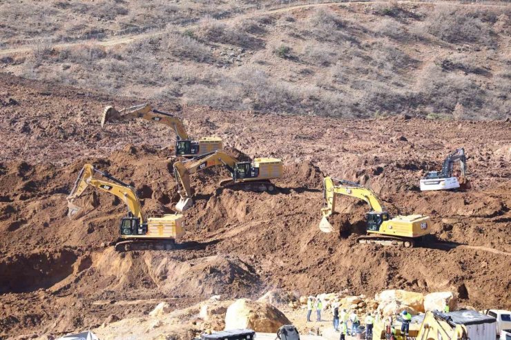 Erzincan Valisi Aydoğdu, İliç’te incelemede bulundu