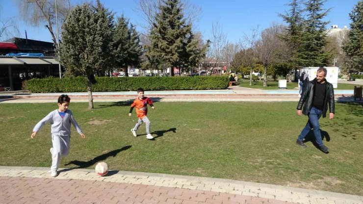 Malatya’da güzel hava “kışı” unutturdu