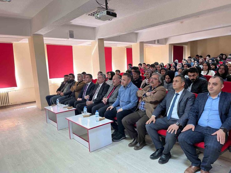 Ağrı’da ’Kutadgu Bilig’ paneli yapıldı