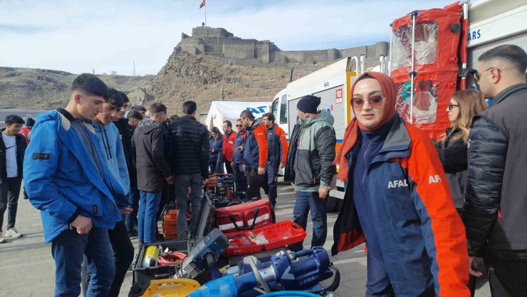 Kars’ta AFAD, halkı afetlere karşı bilinçlendiriyor