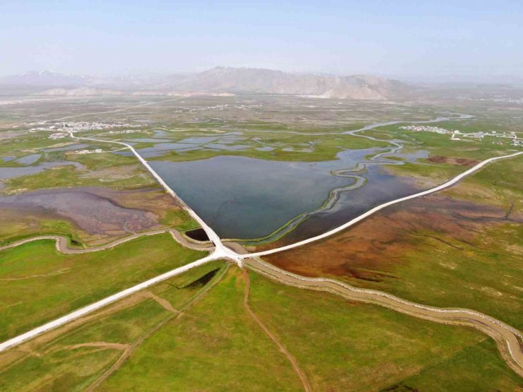 Kar suları eridi ovanın büyük bölümü sular altına kaldı