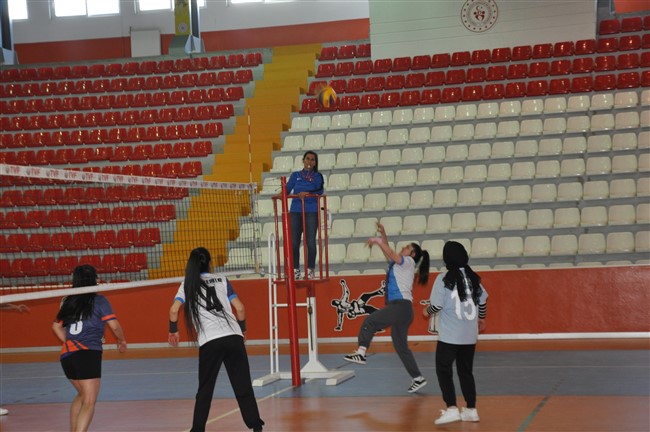 voleybol-turnuvasi-1.jpg