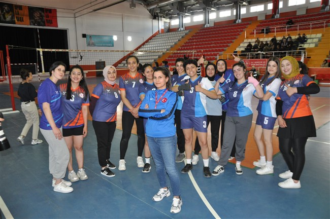 voleybol-turnuvasi-2.jpg